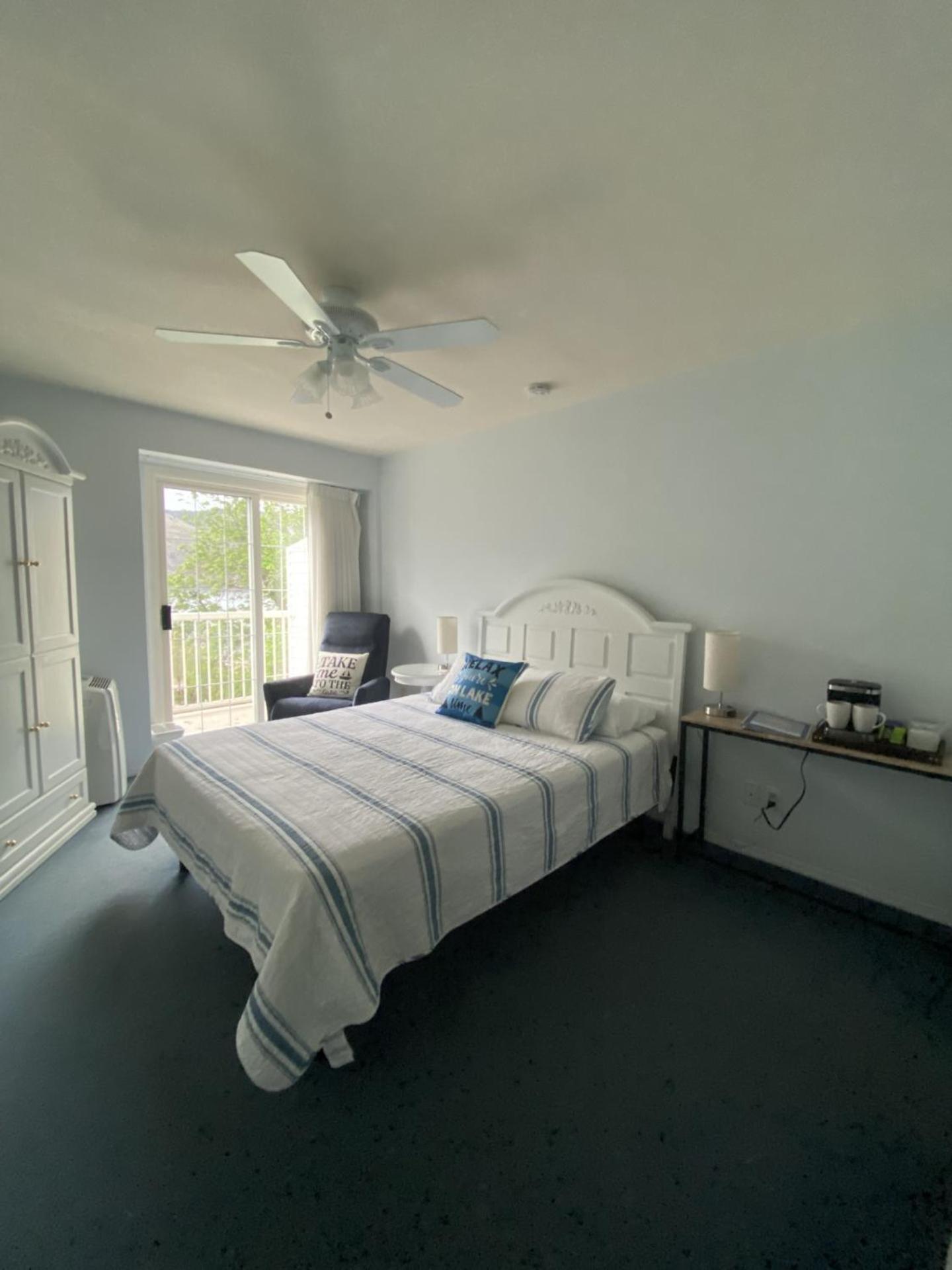 Blue Shore Resort Savona Bagian luar foto