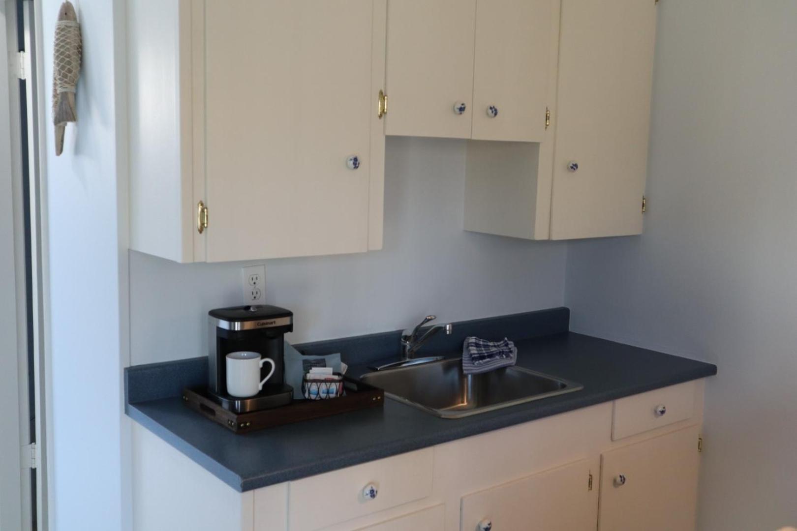 Blue Shore Resort Savona Bagian luar foto